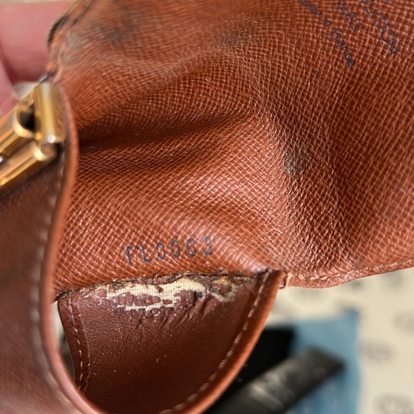 Louis Vuitton key chains - Picture 10 of 10